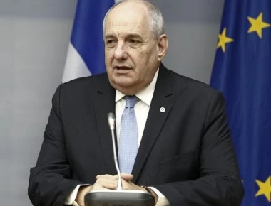 Όταν ο Τέρενς Κουϊκ φώναζε «Ξεπουλάτε τη Μακεδονία, ξεπουλάτε το Κυπριακό, την Θράκη, όλα» (βίντεο)